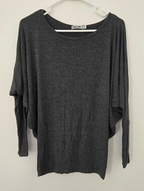 Lock & Love Made In Usa Long Sleeve Bat Wing Top